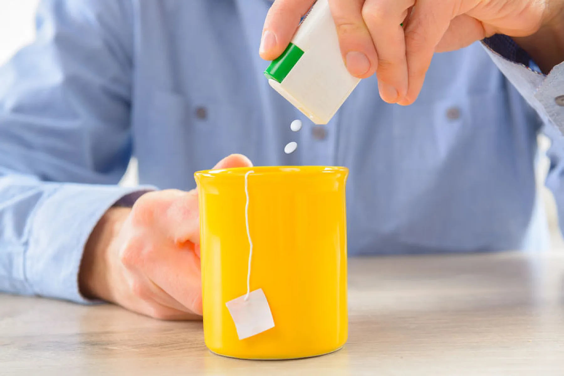 How Artificial Sweeteners Induce Diabetes- and Obesity-Related Changes