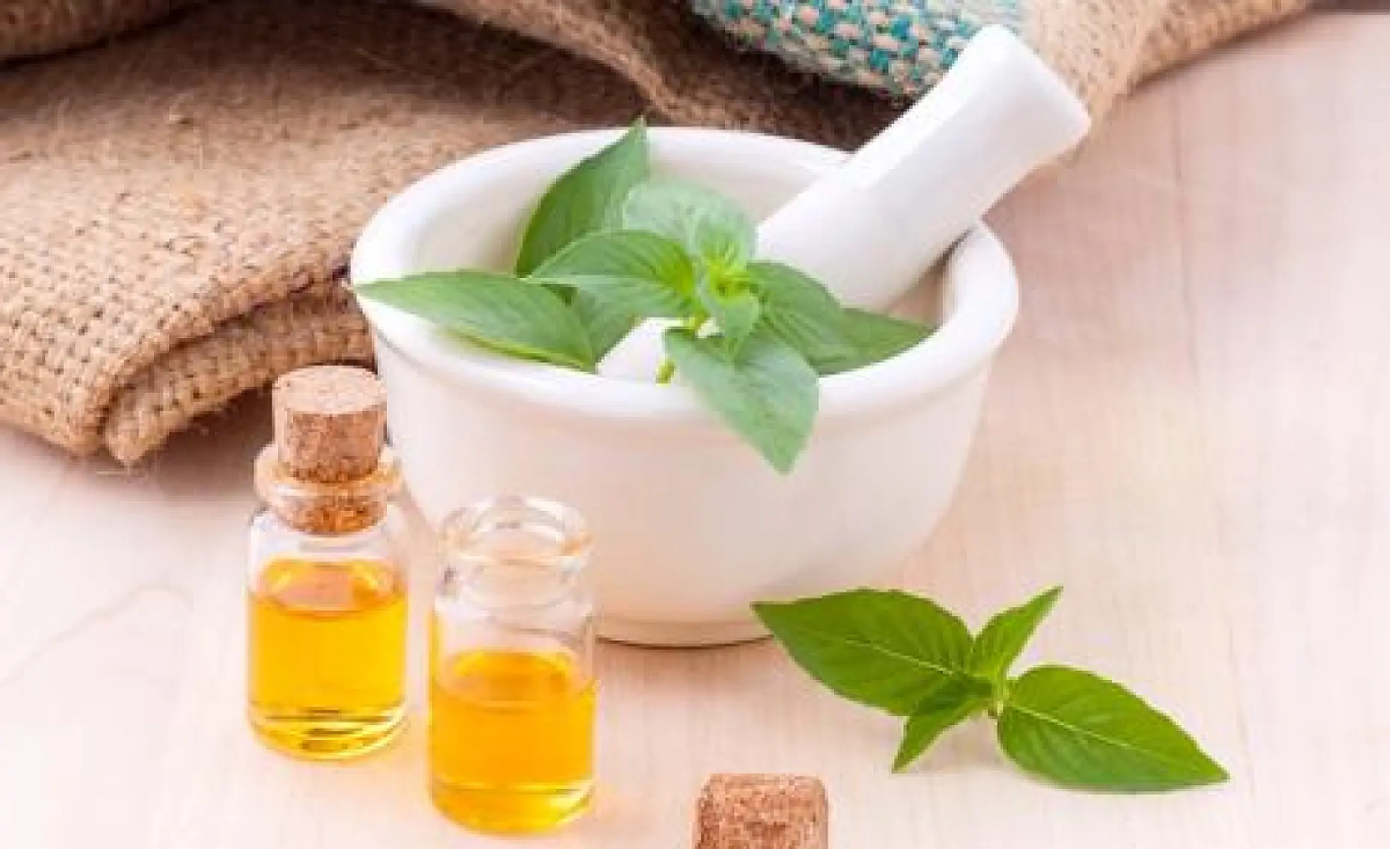 How to Craft a Natural Home Medicine Kit