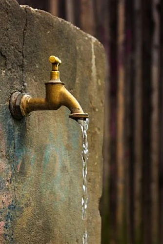 Fluoride in your Drinking Water Making You LOOK Older?