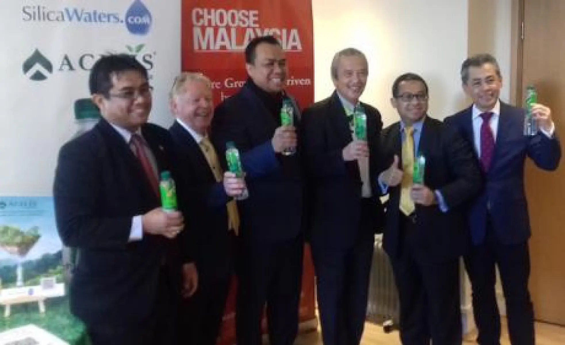 Malaysian Company Joins Forces with UK Scientist to Promote the Health Benefits of Drinking Silicon-Rich Mineral Water