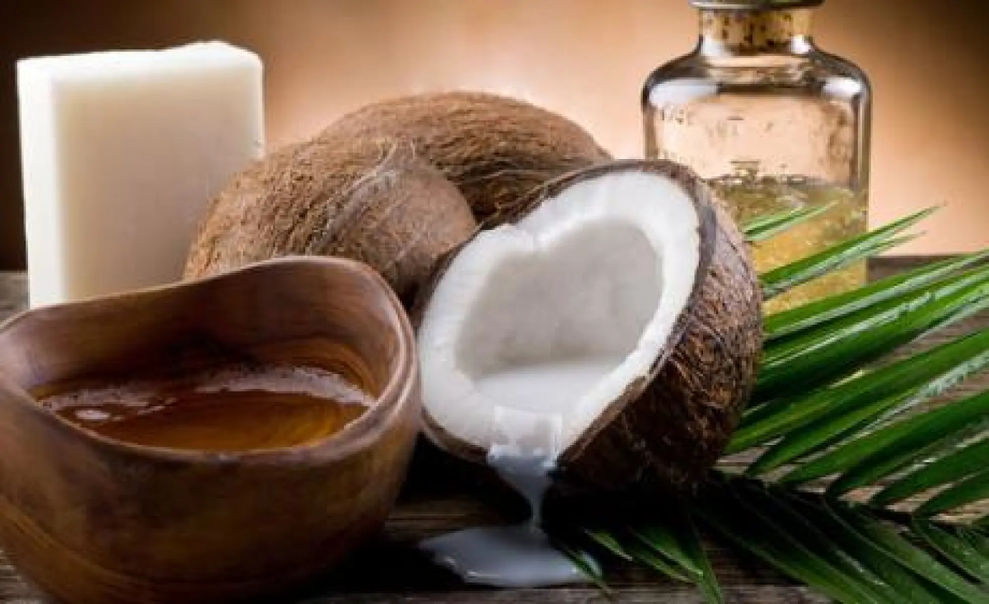 Coconut Oil Protects Against Macular Degeneration