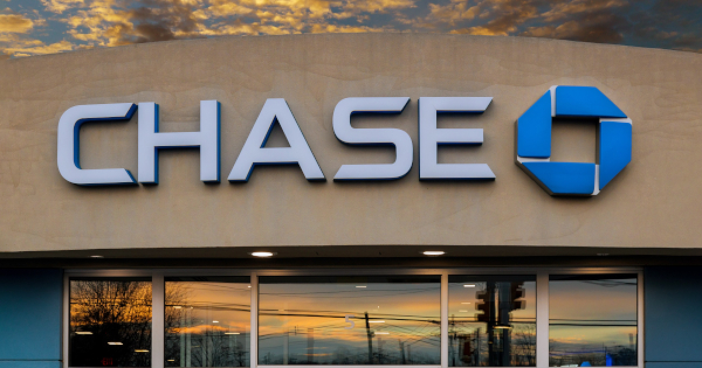 Chase Bank Shuts Accounts of Natural Health Advocate Dr. Joesph Mercola, Refuses To Say Why