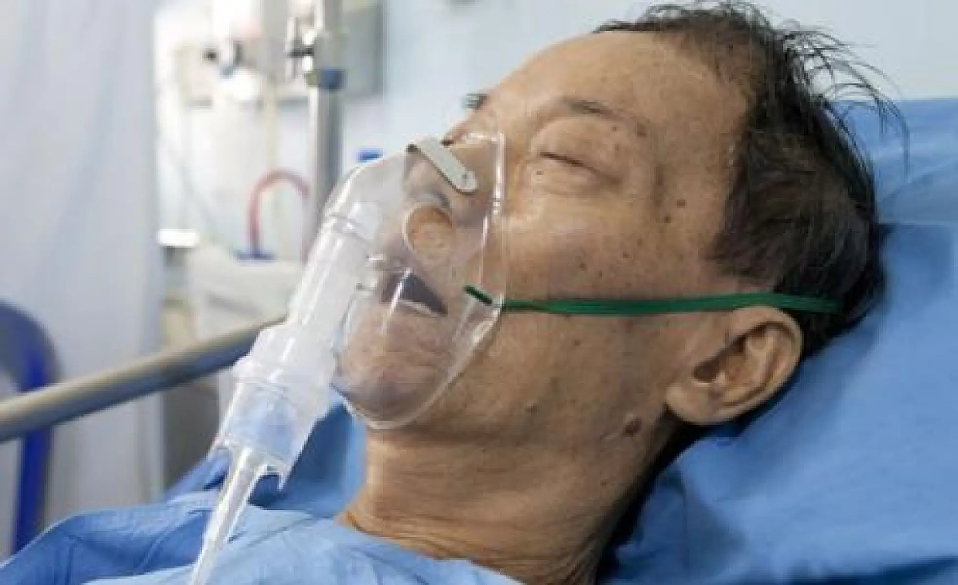 Vitamin C Saves Man Dying of Viral Pneumonia