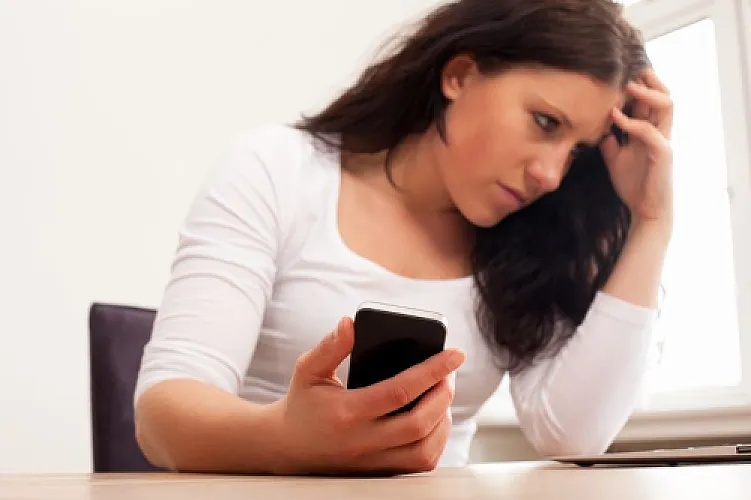 30 Minutes Exposure To 4G Cell Phone Radiation Affects Brain Activity: New Study